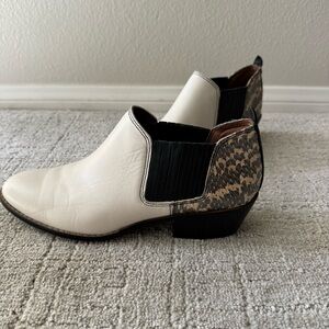 Vintage Women’s Coach Leather Booties Snake Skin Two Tone Size 8.5
